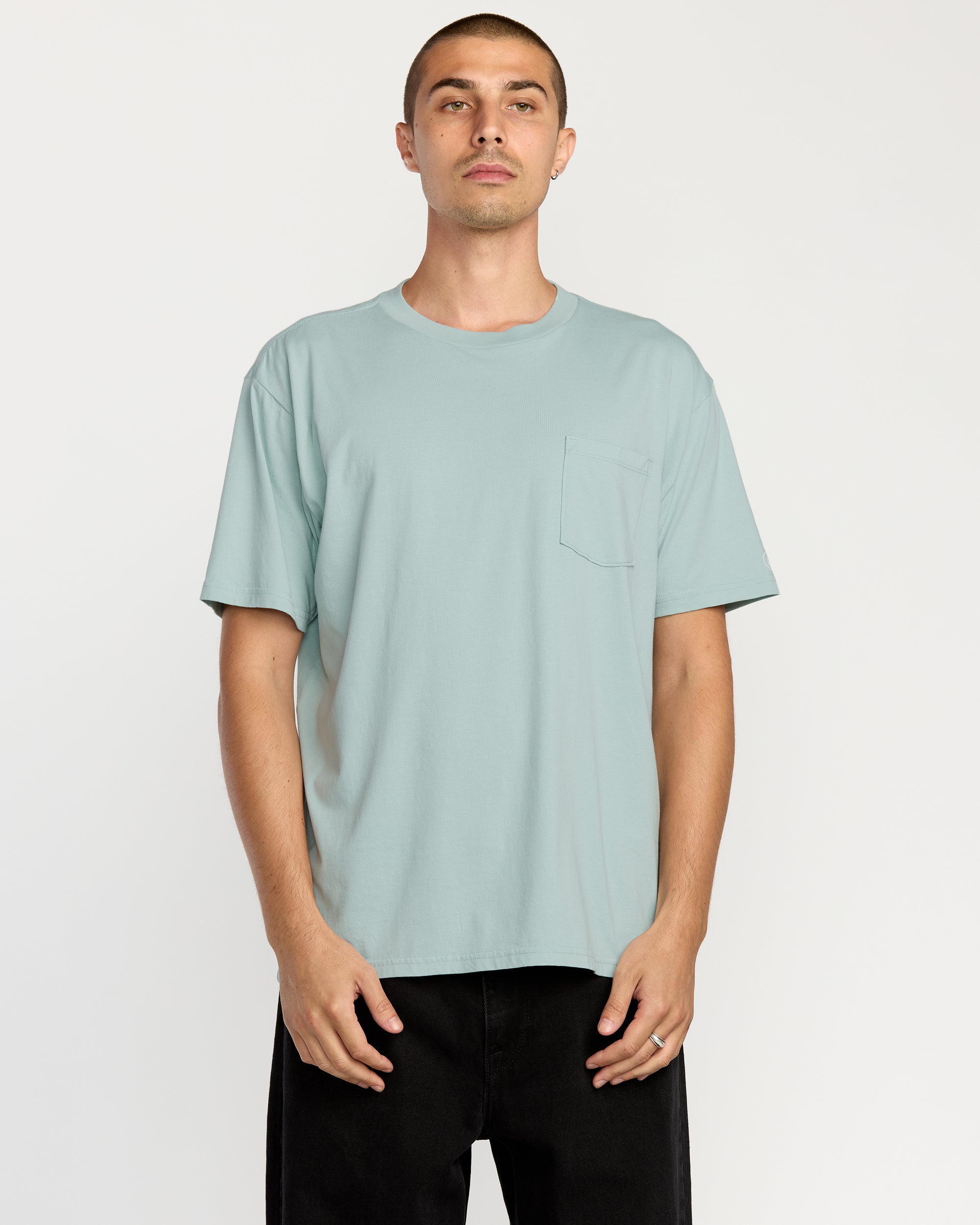 Men's Solid Short Sleeve Pocket Tee - Image 3