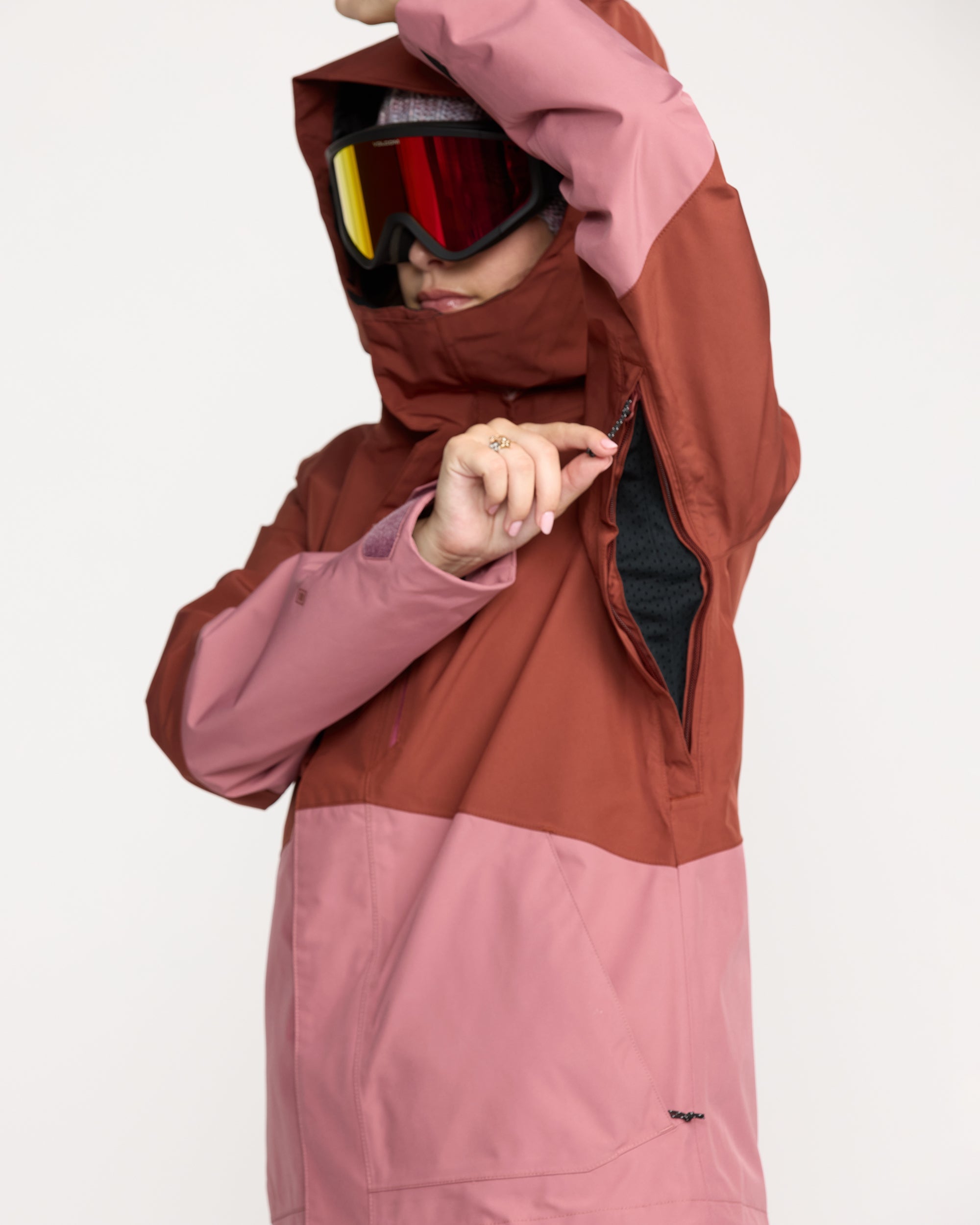 Women's V.Co Tech Eras Gore-Tex Insulated Jacket - Image 4
